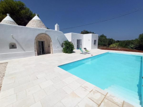 Trullo Le Cicale with pool